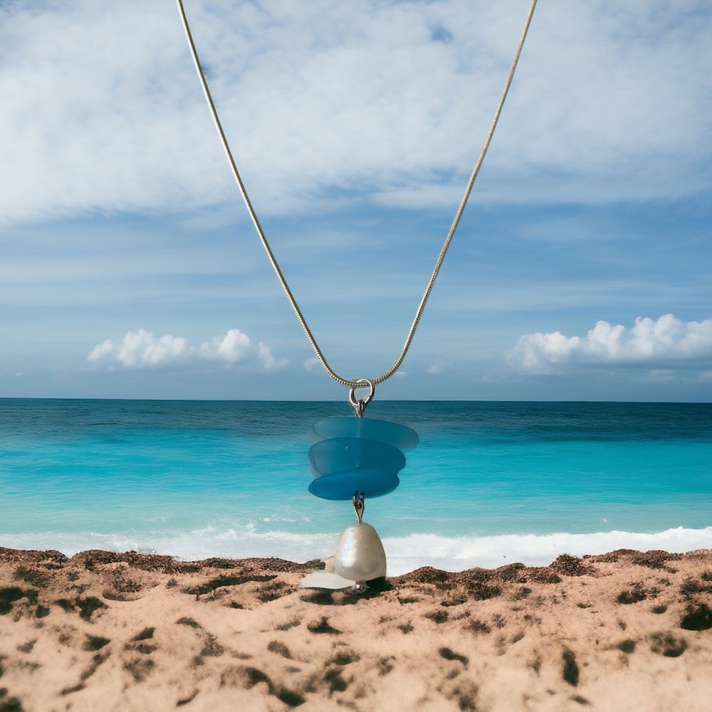 Elegant Blue and Silver Necklace